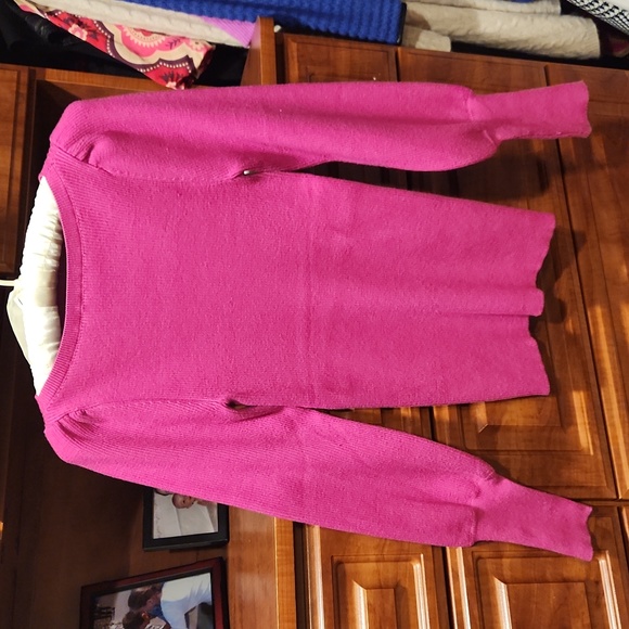 Ann Taylor Puff Sleeve Pink Scoop Neck Sweater jewel button - Picture 1 of 5